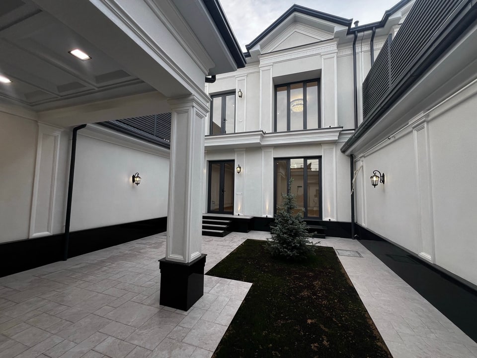 Eurohouse with pool in prestigious location of Mirzo-Ulugbek district