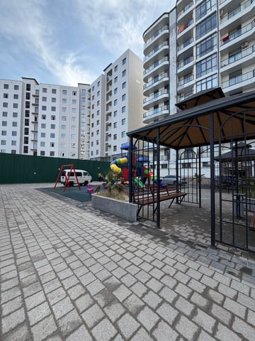 Продается квартира в ЖК Shahriobod