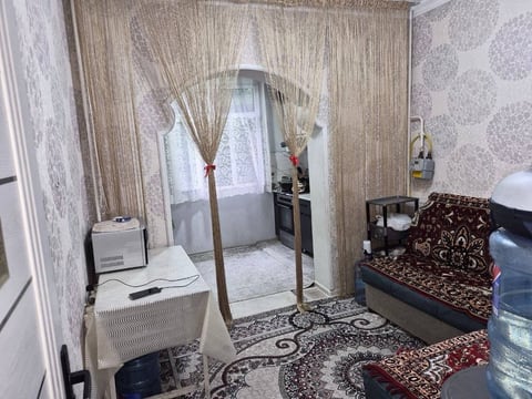 4-комнатная квартира, массив Ахмад Югнакий