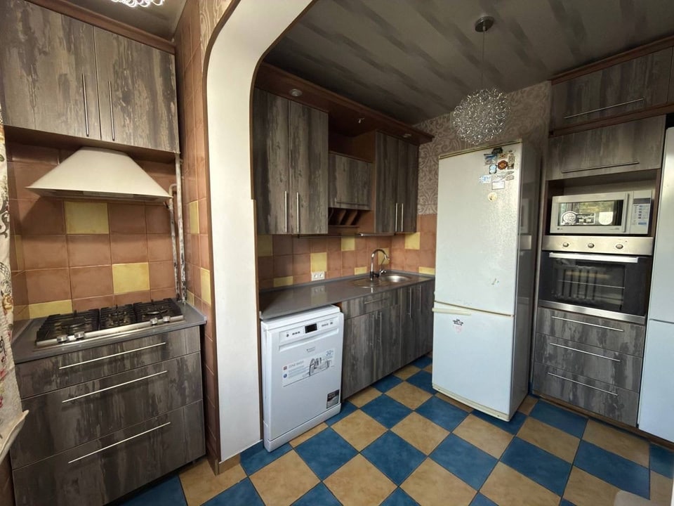 3-комнатная квартира улица Саида Барака, ориентир Эфенди, ГУВД