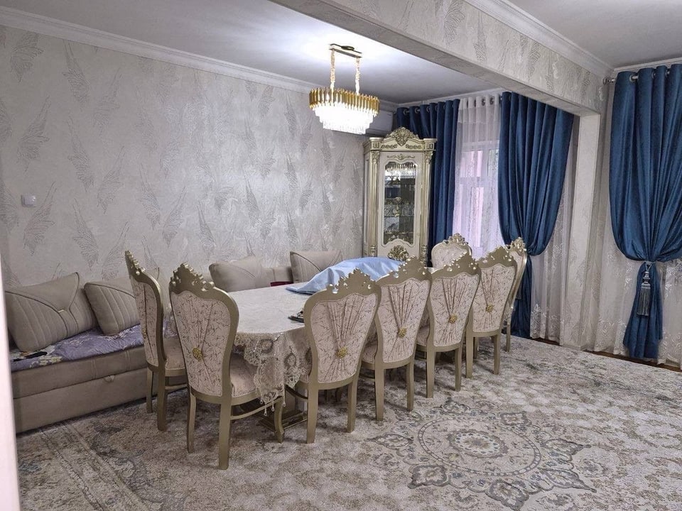4-комнатная квартира, массив Ахмад Югнакий