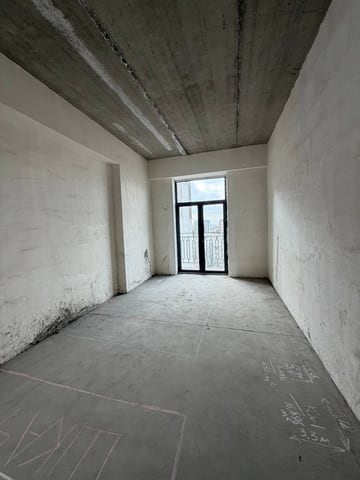 Spacious Apartment in Aviasozlar Plaza residential complex