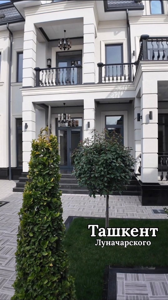 House in the center of Lunacharsky, 7 sotik, with pool