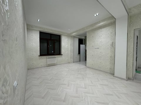 2 xonali kvartira sotiladi Parkent, Tsiolkovskiy