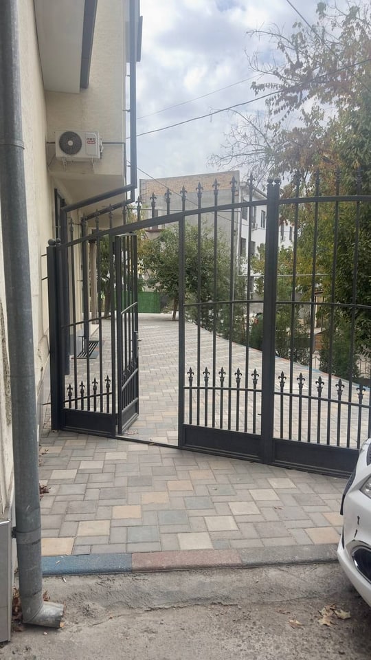 Отдельно стоящее коммерческое помещение в аренду