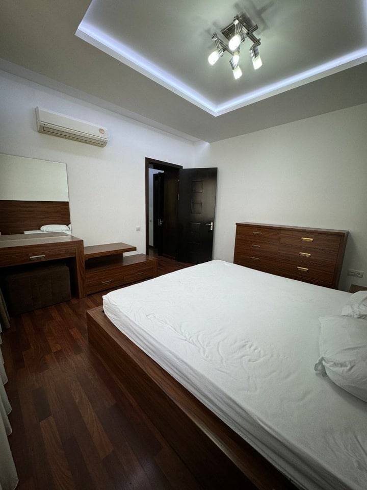 4-room apartment on Sadyk Azimov Street