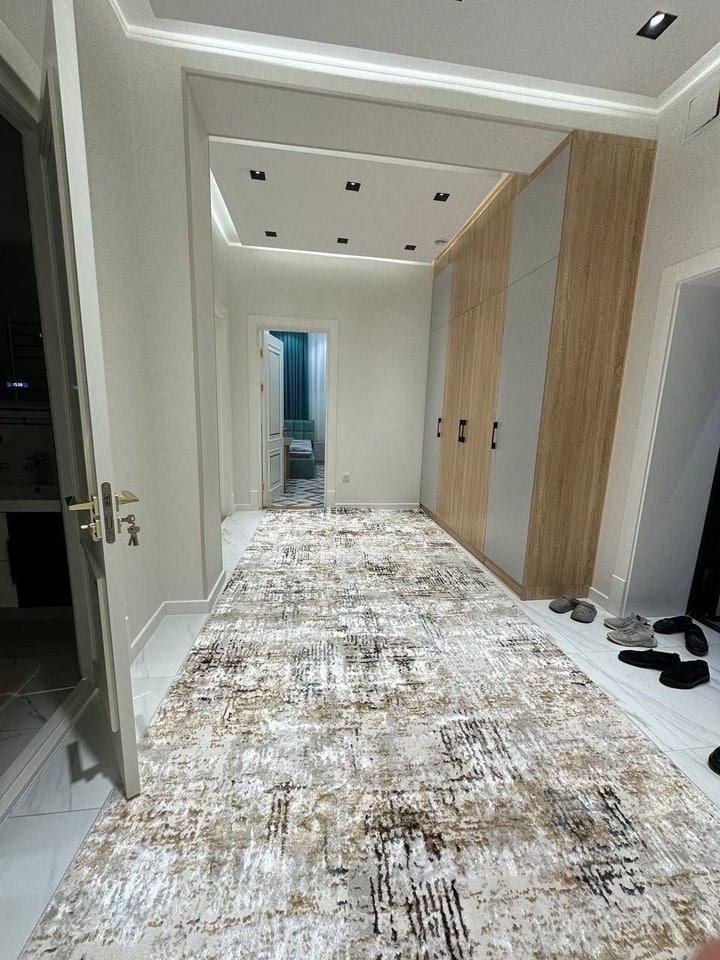 3-room apartment on the semi-basement floor