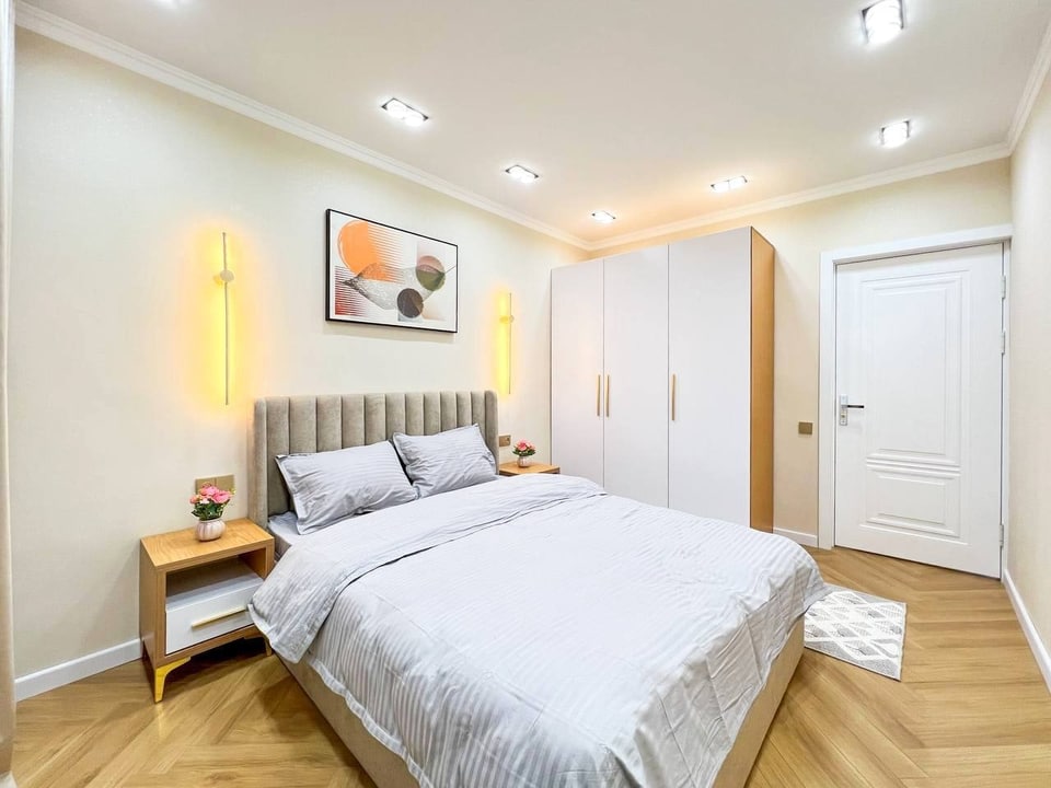 BIY 3-room apartment in a new building, Salom teahouse