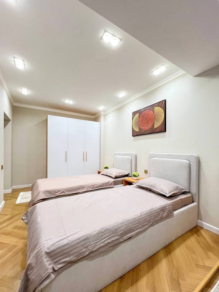 BIY 3-room apartment in a new building, Salom teahouse