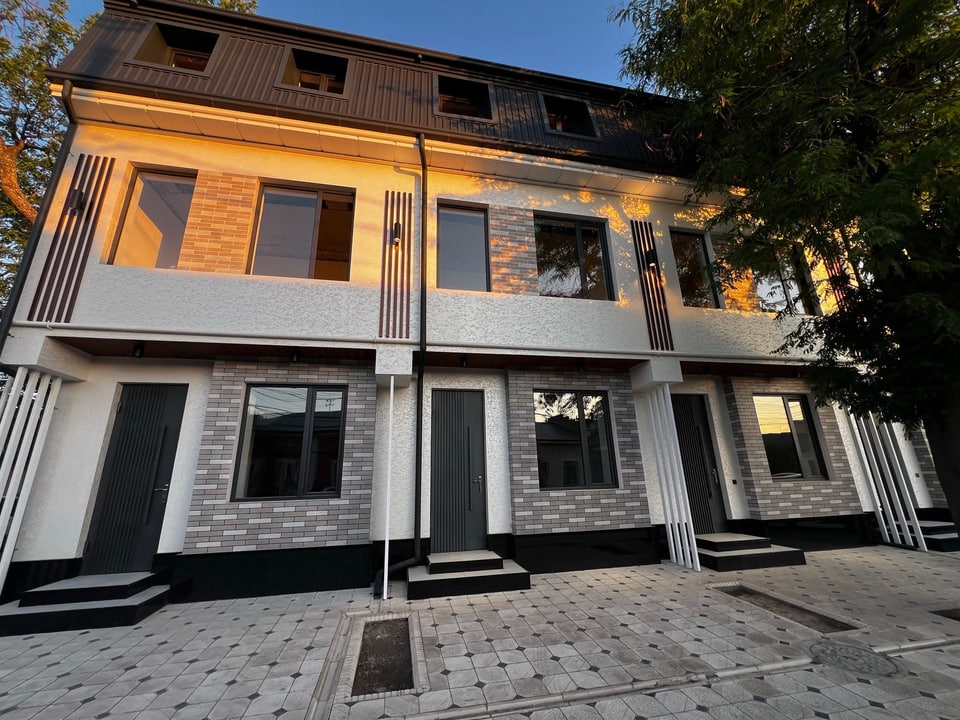 135 m² Townhouse with Cadastre from Developer in Mirabad District