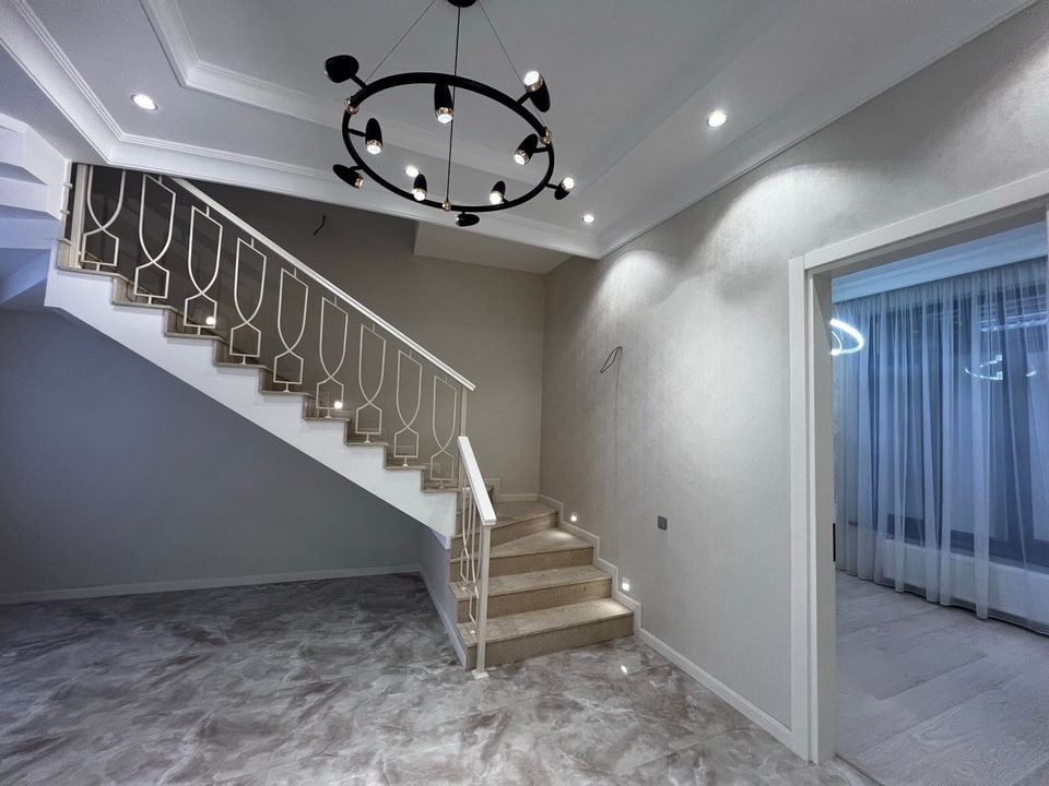 Yangi uy 250 m², 2,2 sotix yer maydoni, Mirzo Ulug'bek tumani