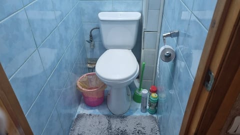 Продается своя квартира центре Ташкента метро Шахристан Юнусабаде 3/3/4 кирпичный