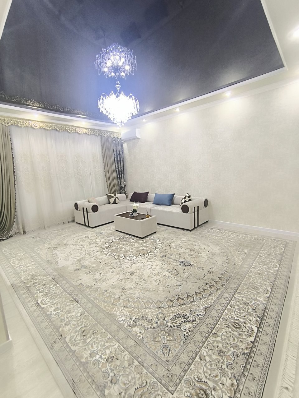 ПРОДАЁТСЯ ПРОСТОРНАЯ КВАРТИРА В НОВОСТРОЙКЕ | ЖК «Саламатина»