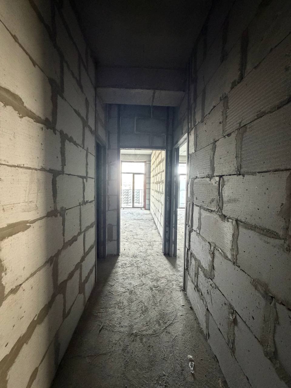 Продается в новостройке ЖК Shahriobod 3х комнатная