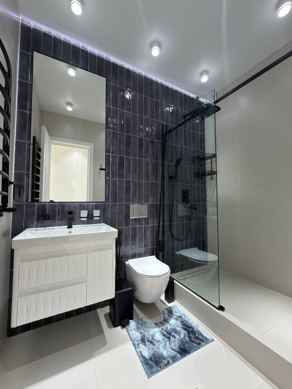 3-комнатная квартира с мебелью и техникой в ЖК Muhtasham, Алайский