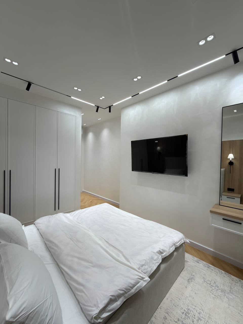 3-комнатная квартира с мебелью и техникой в ЖК Muhtasham, Алайский