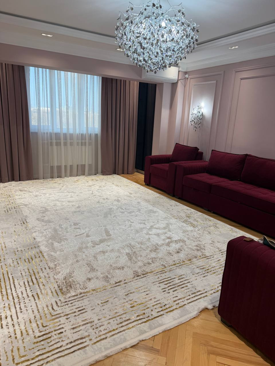 Продается просторная квартира ул. Элбек ряд с Инфинити