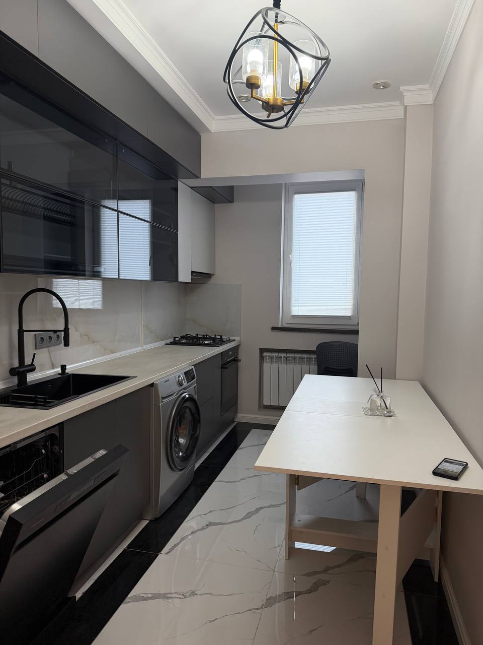 Продается просторная квартира ул. Элбек ряд с Инфинити