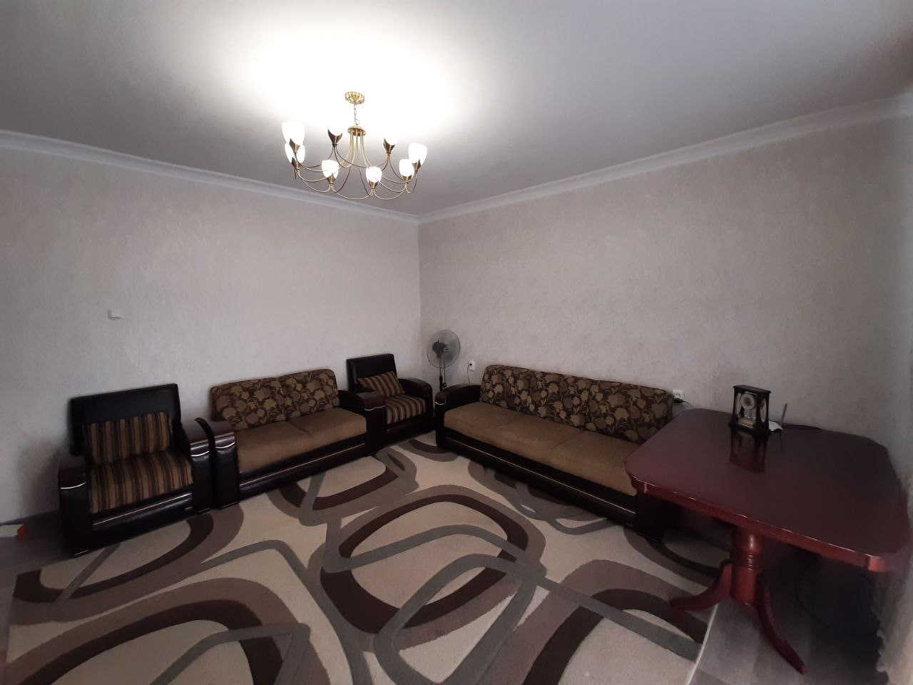 ПРОДАЁТСЯ 2-КОМНАТНАЯ КВАРТИРА ул. Мавлоно Риёзи (Паркенский)