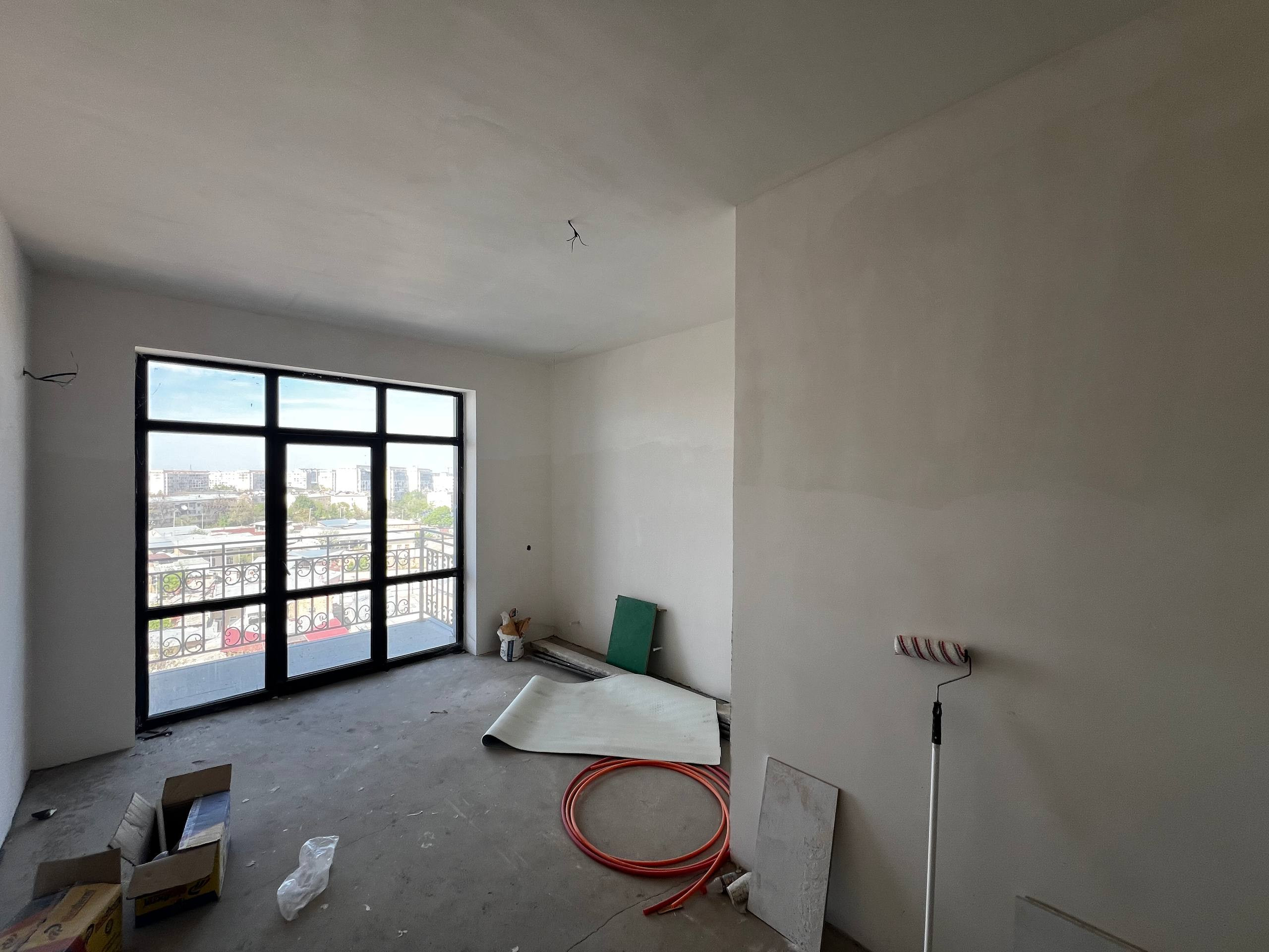 Obinazir turar-joy majmuasidagi yangi qurilishdagi 3 xonali kvartira