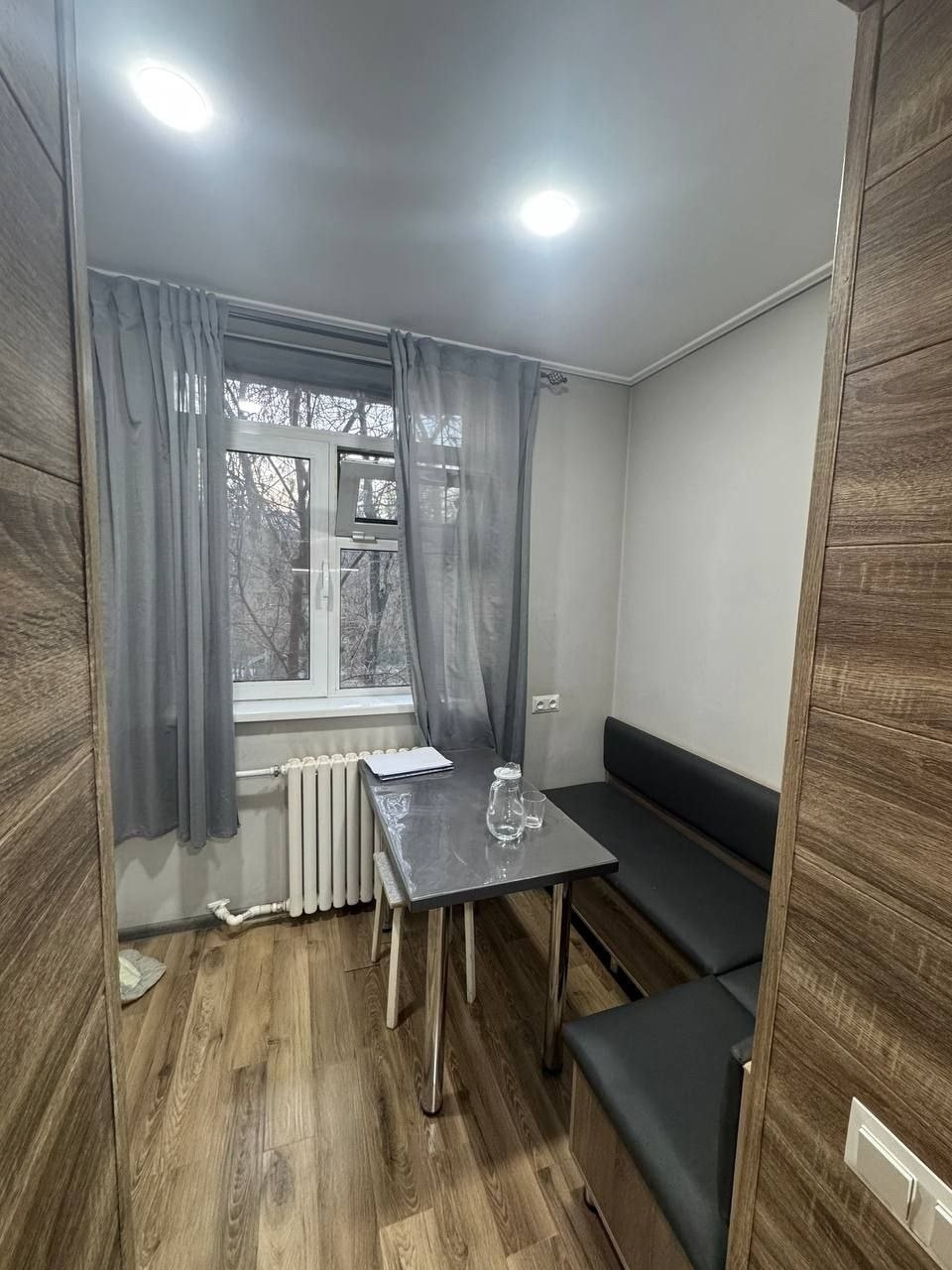 5TH QUARTER 2-ROOM APARTMENT WITH EURO RENOVATION