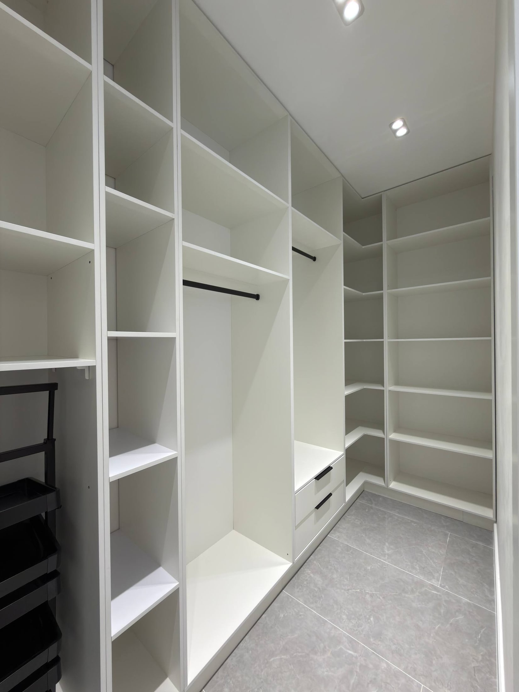 росторная 4-комнатная квартира с отдельной кухней в современном жилом комплексе Poytaxt Residence