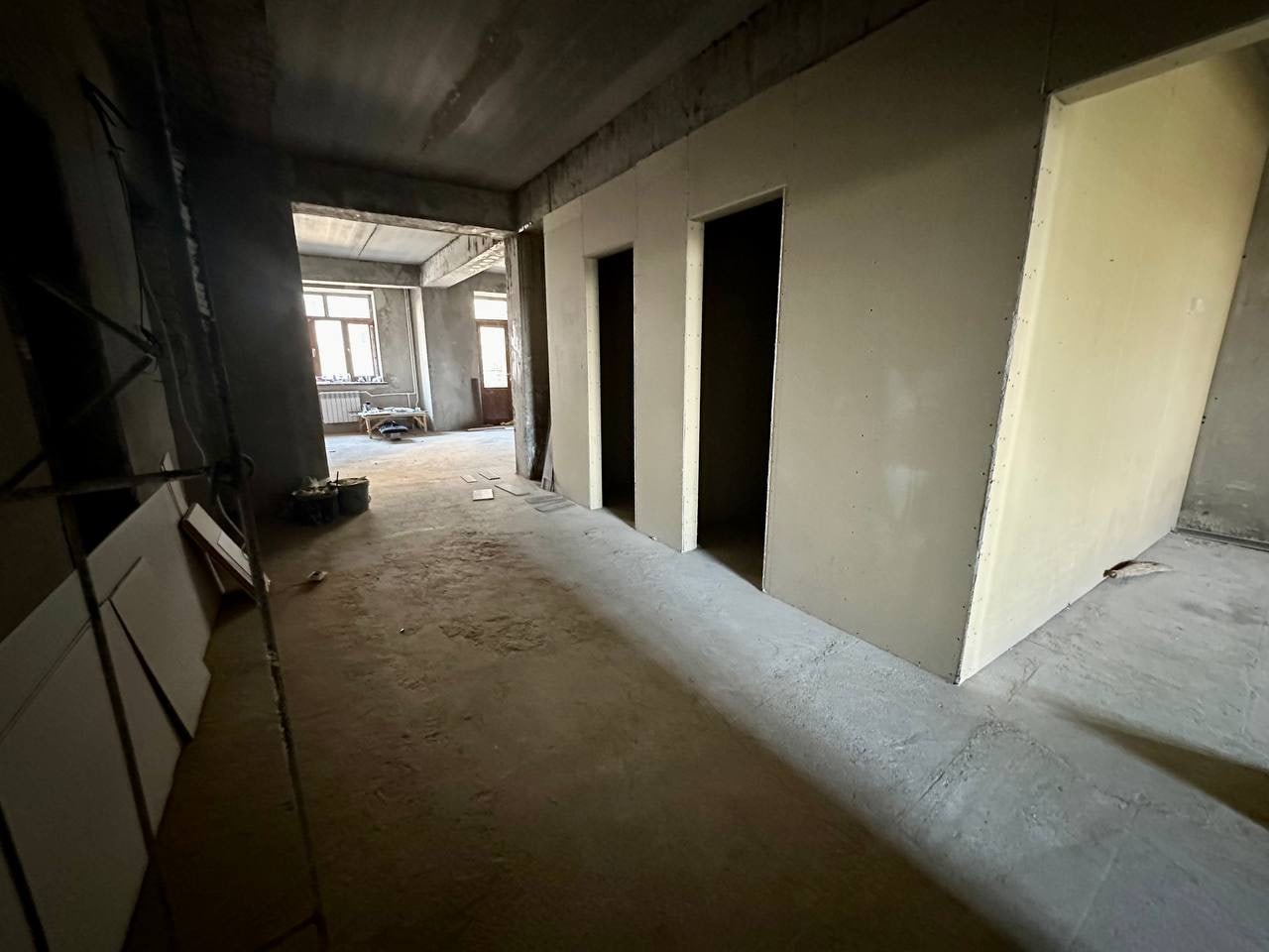 4 xonali kvartira. Korobka