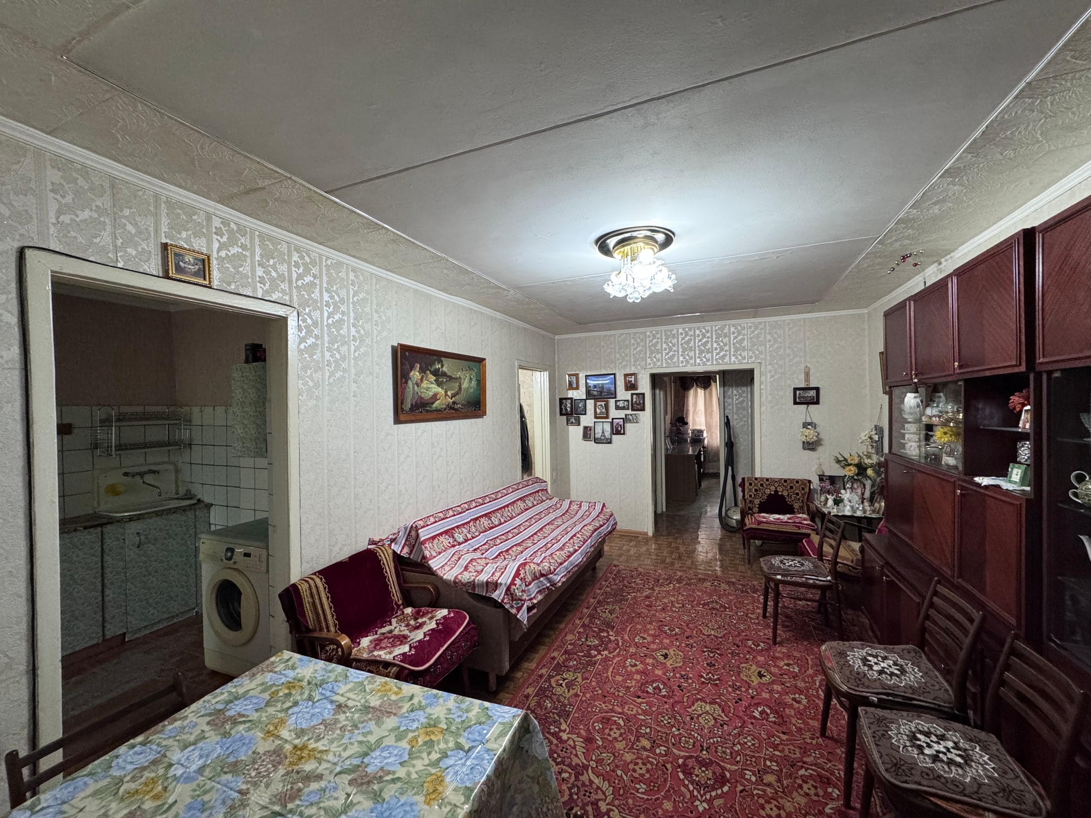 Yalangach 3/3/4 toza kvartira 65 kv.m. balkon 2x6 mo‘ljal Lakomativ parki