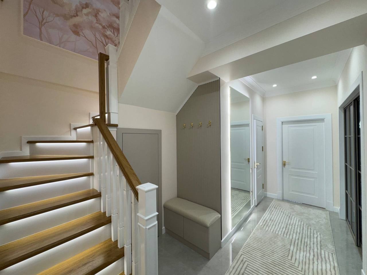 Poytaxt Residence turar-joy majmuasidagi 5 xonali kvartira (dupleks)