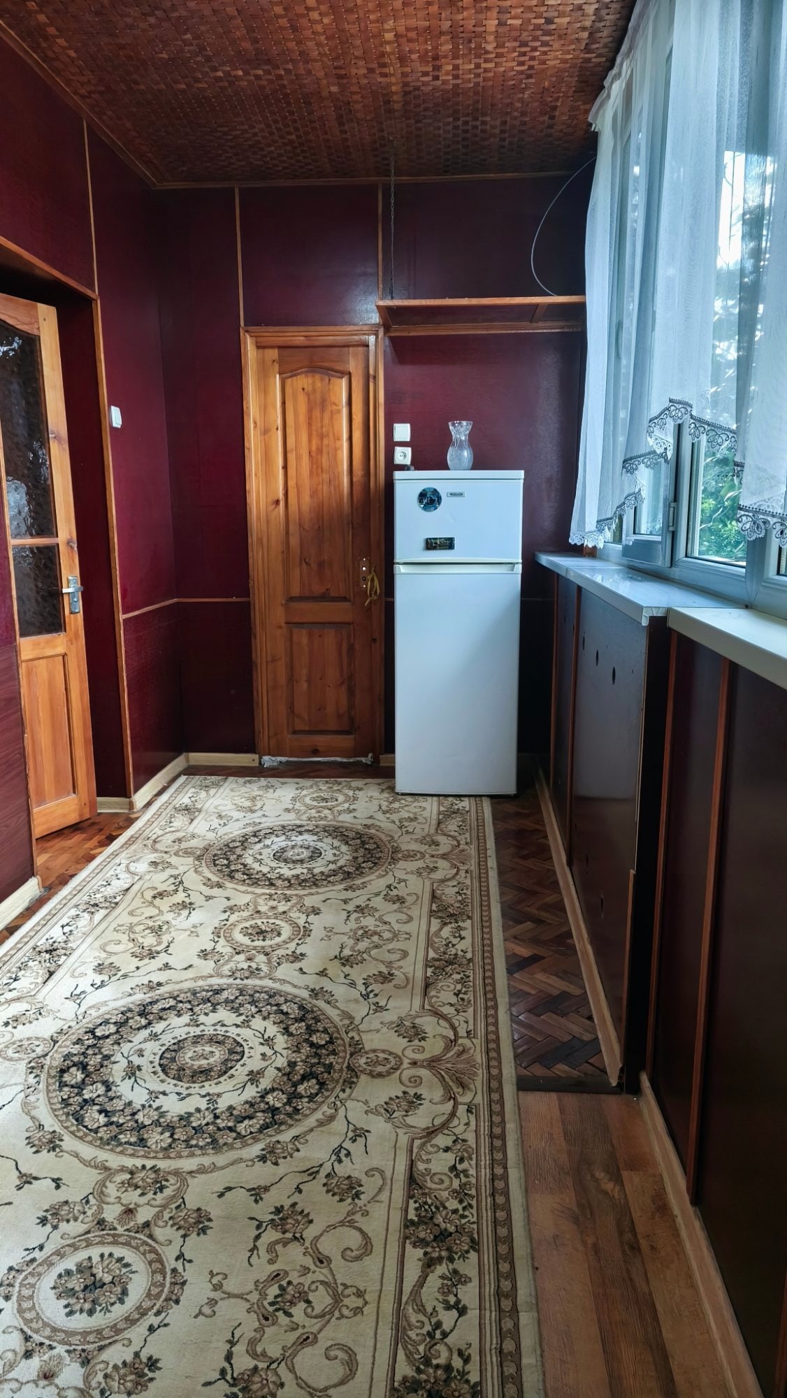 Rent 3/2/4 Nafosat St., near Muqimiy St.