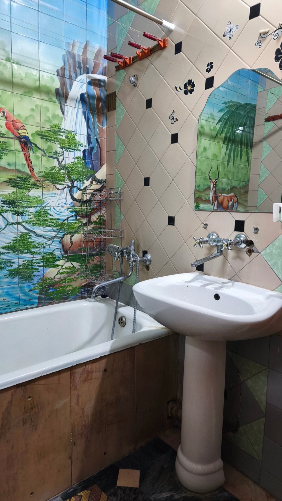Rent 3/2/4 Nafosat St., near Muqimiy St.