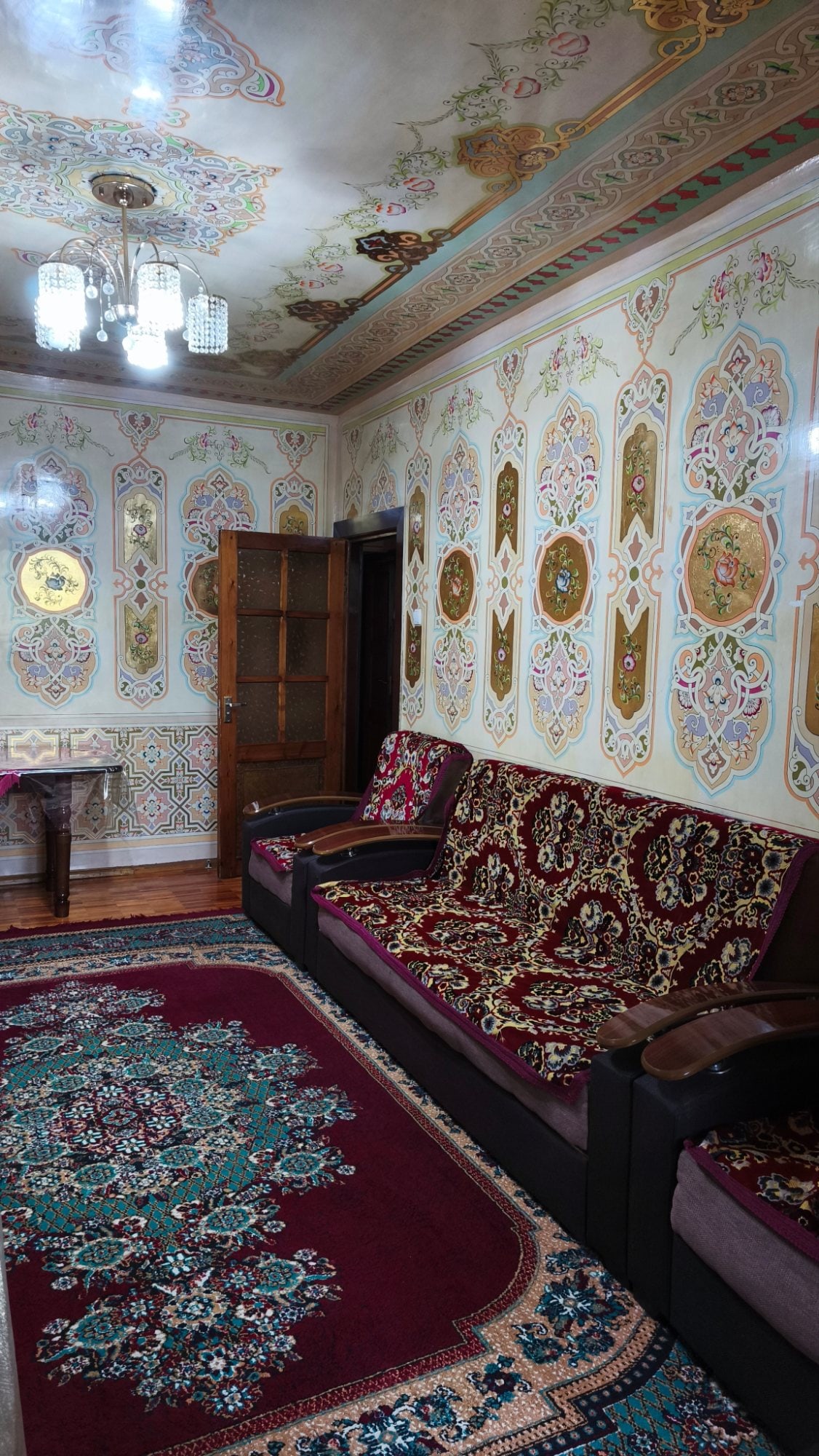 Rent 3/2/4 Nafosat St., near Muqimiy St.