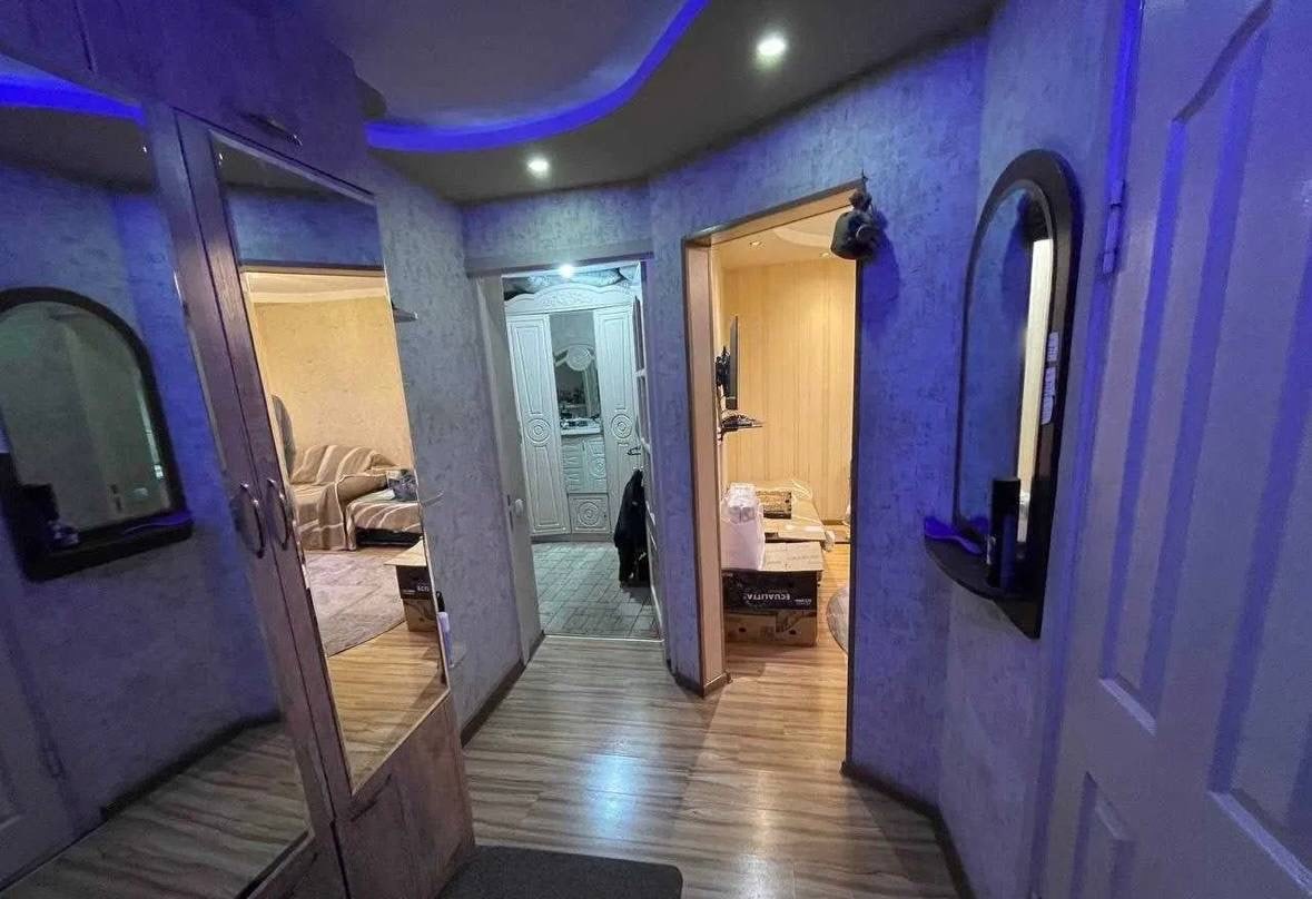 2в3-комнатная квартира, ориентир метро Новза