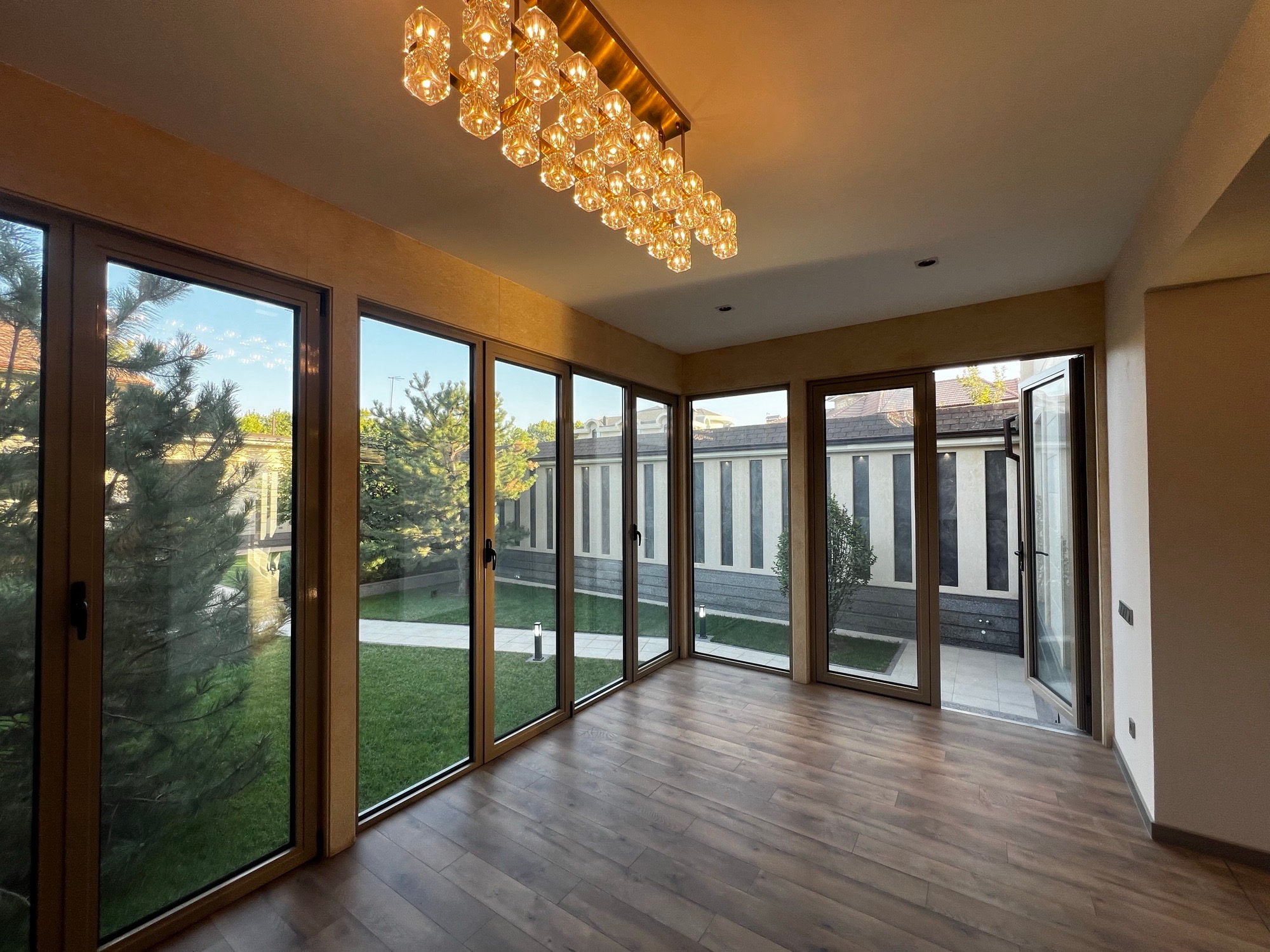 7-room house