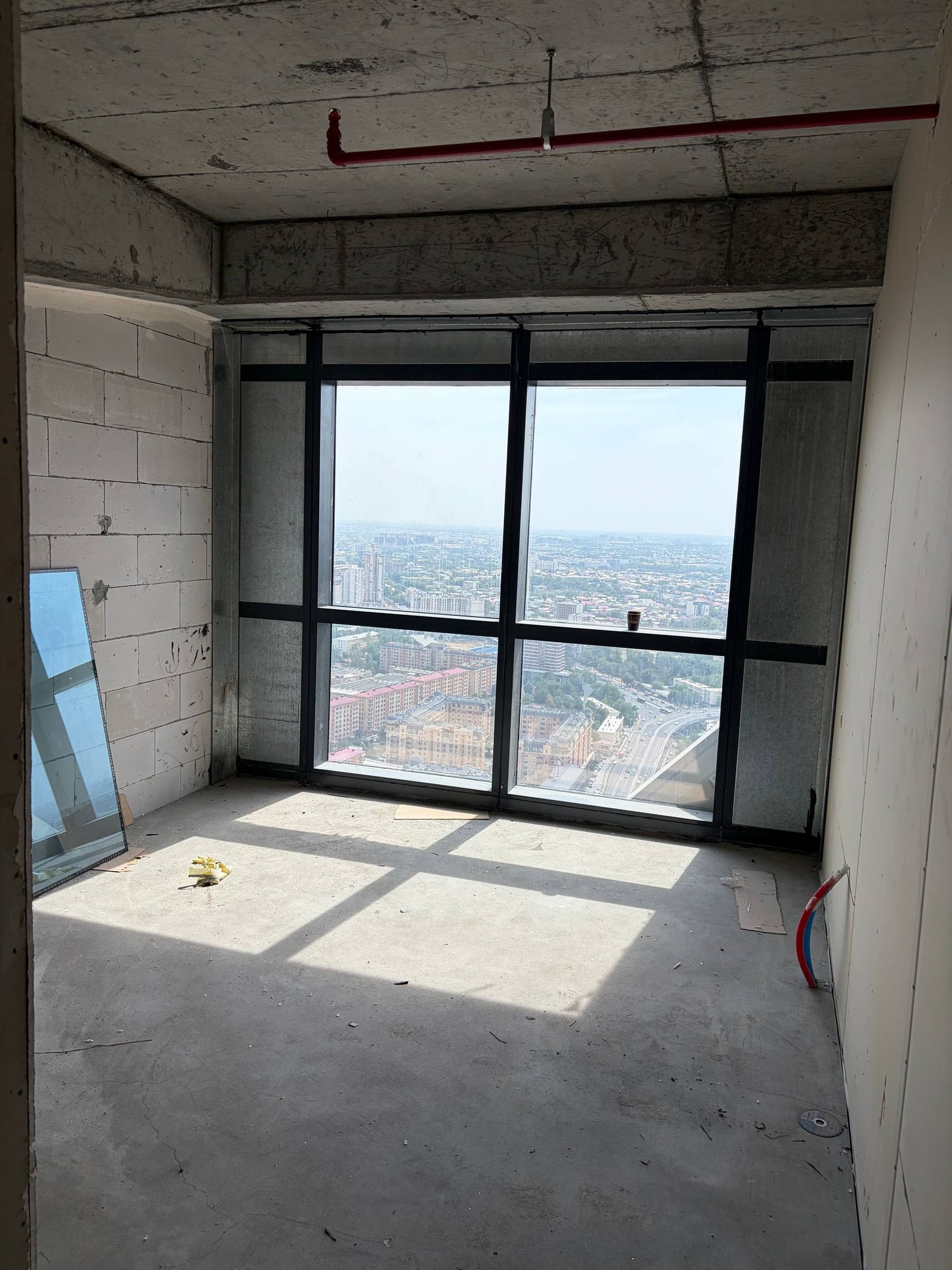 ПРОДАЁТСЯ 2-КОМНАТНАЯ КВАРТИРА В PIRAMIT TOWER