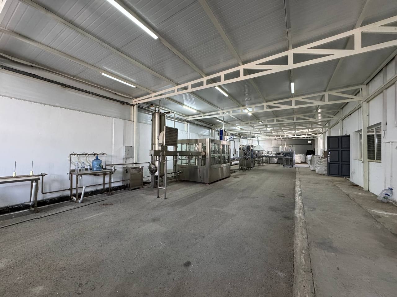 Продажа коммерческого помещения в Кибрайском районе, 843 м² — Кибрайский район, фотография 2
