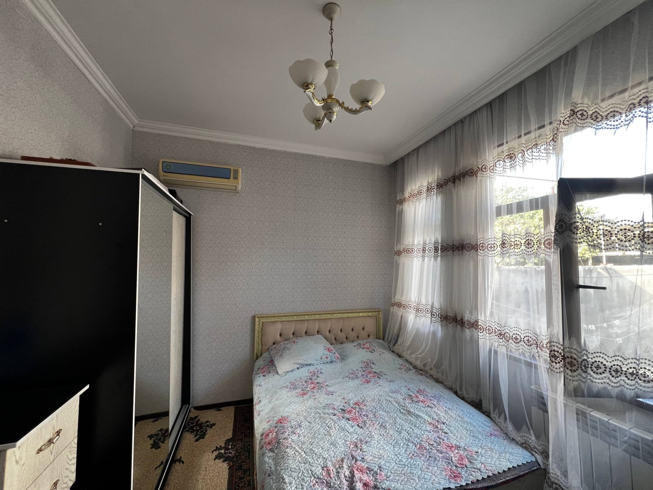 6-room house