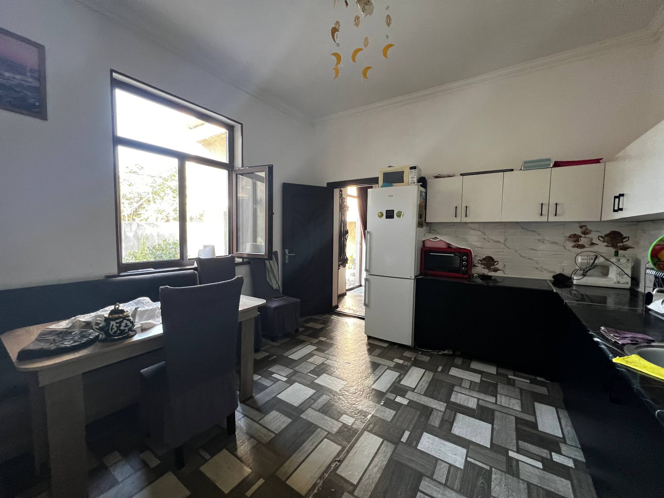6-room house