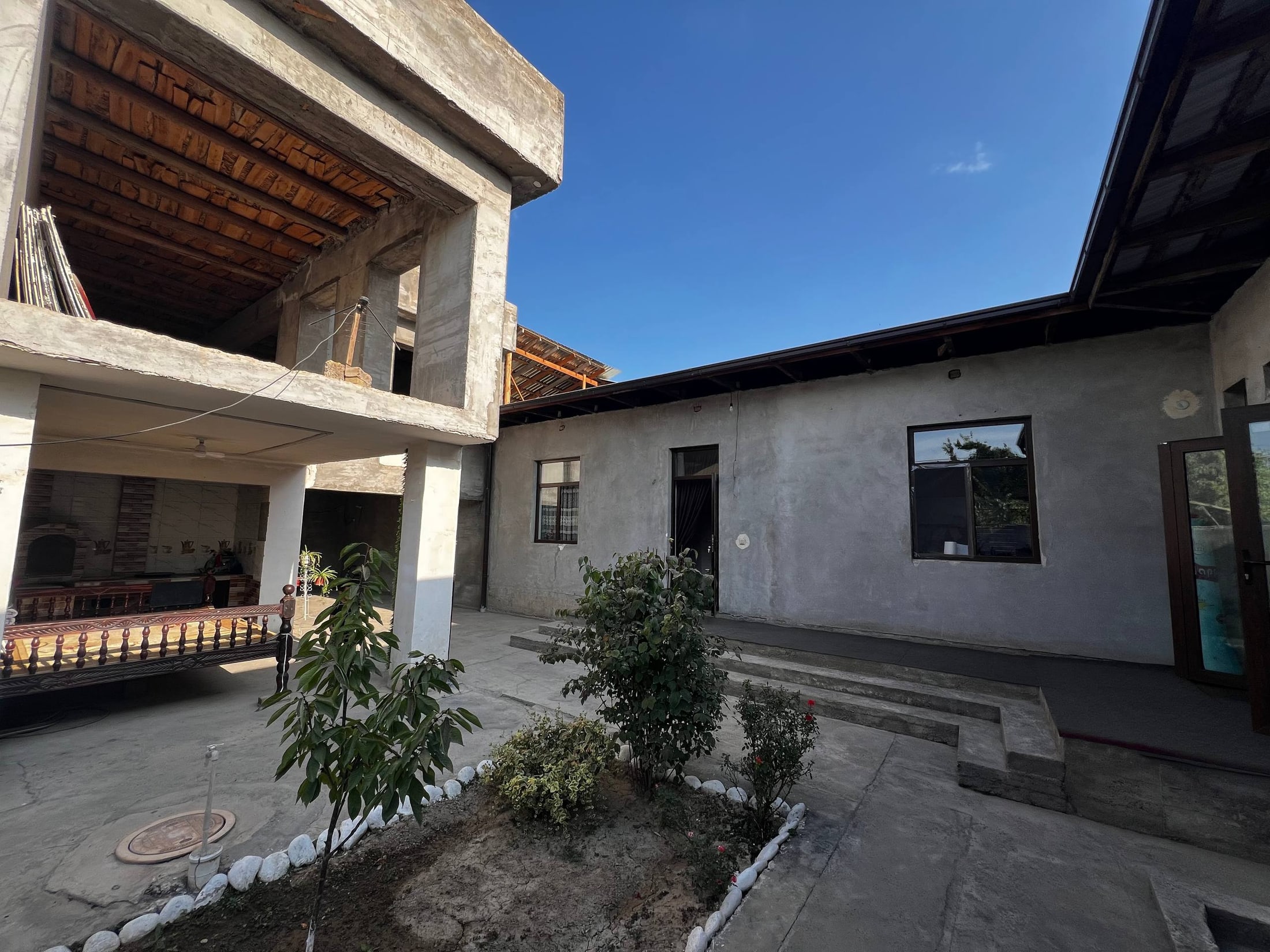 6-room house