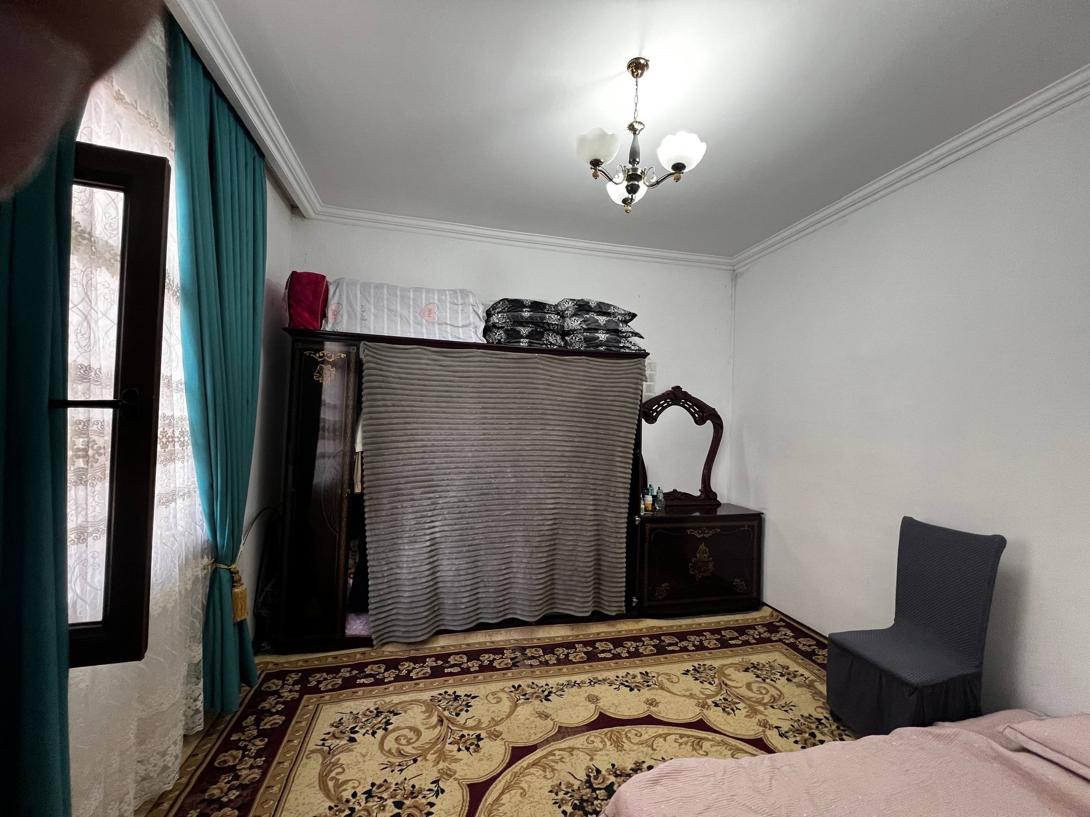 6-room house