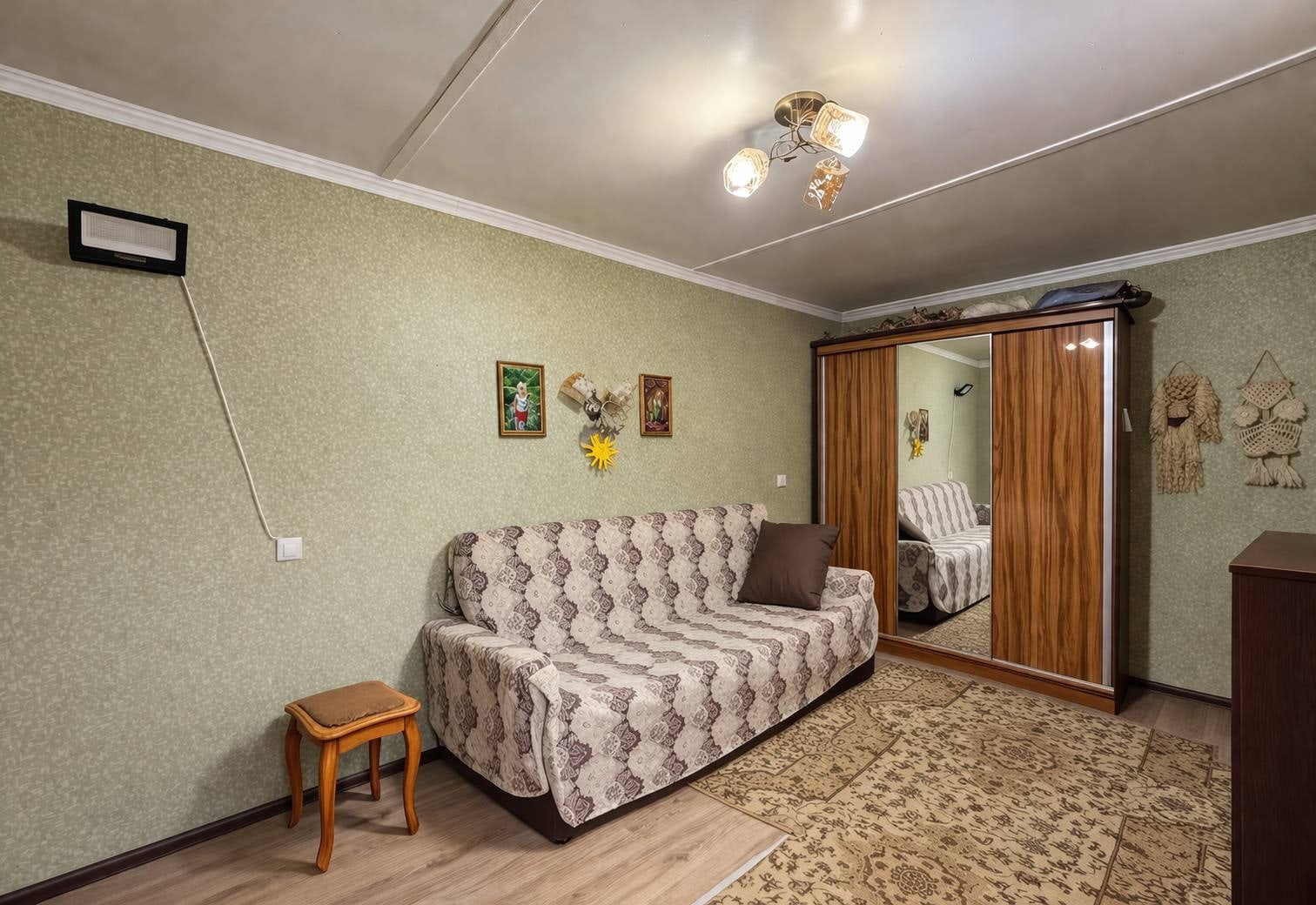 3-room house