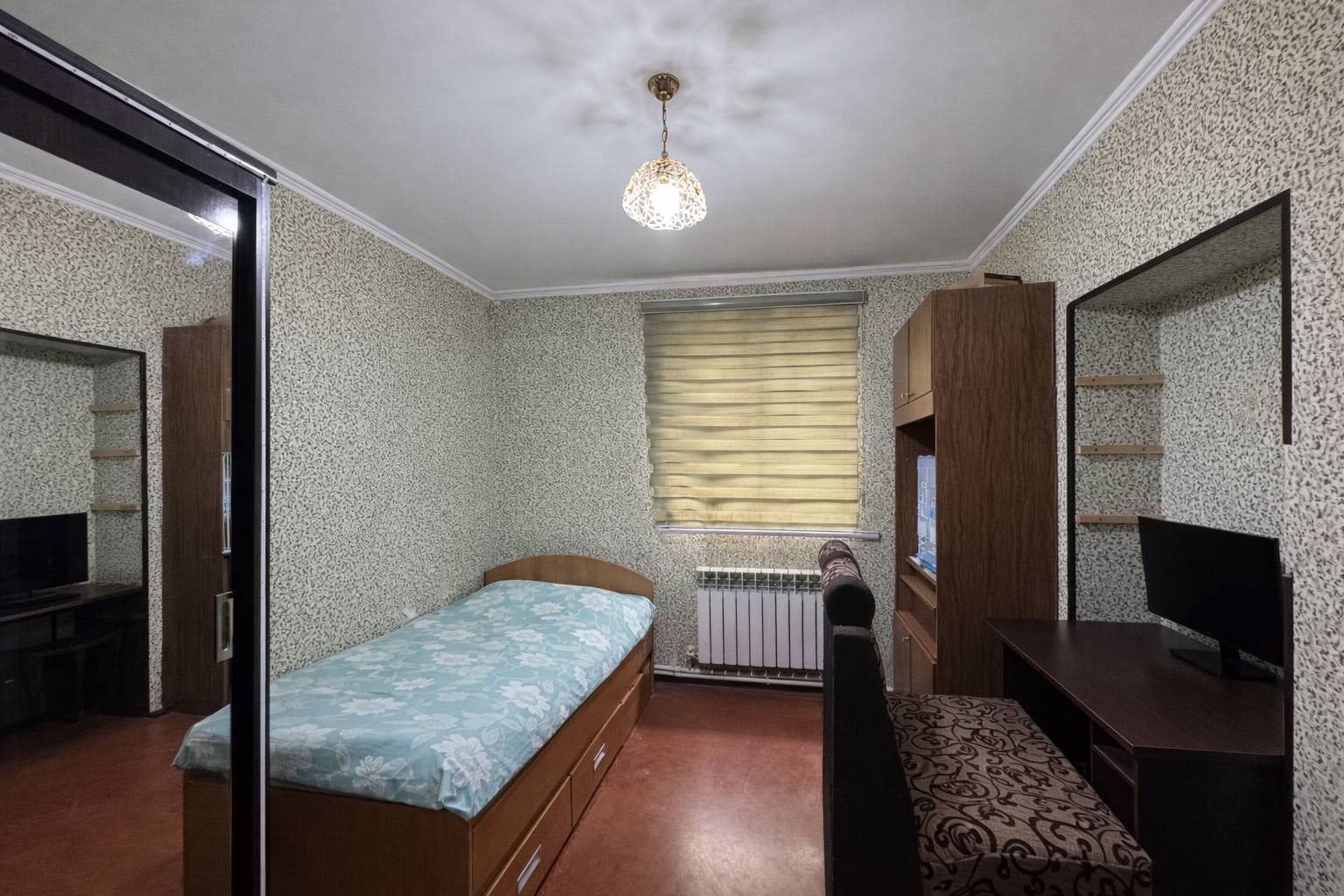 3-room house