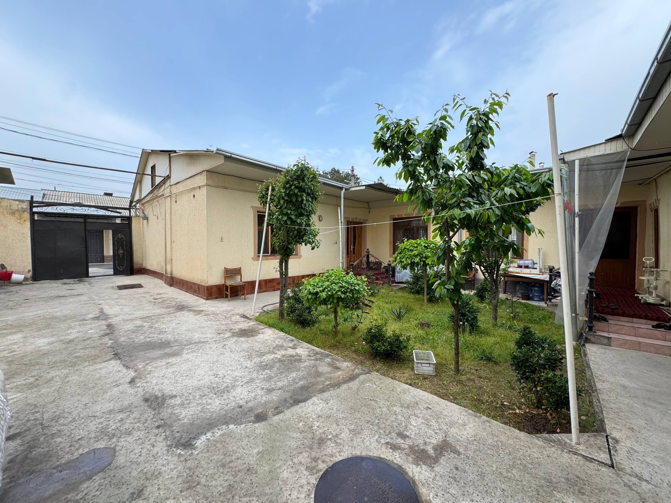 8-room house