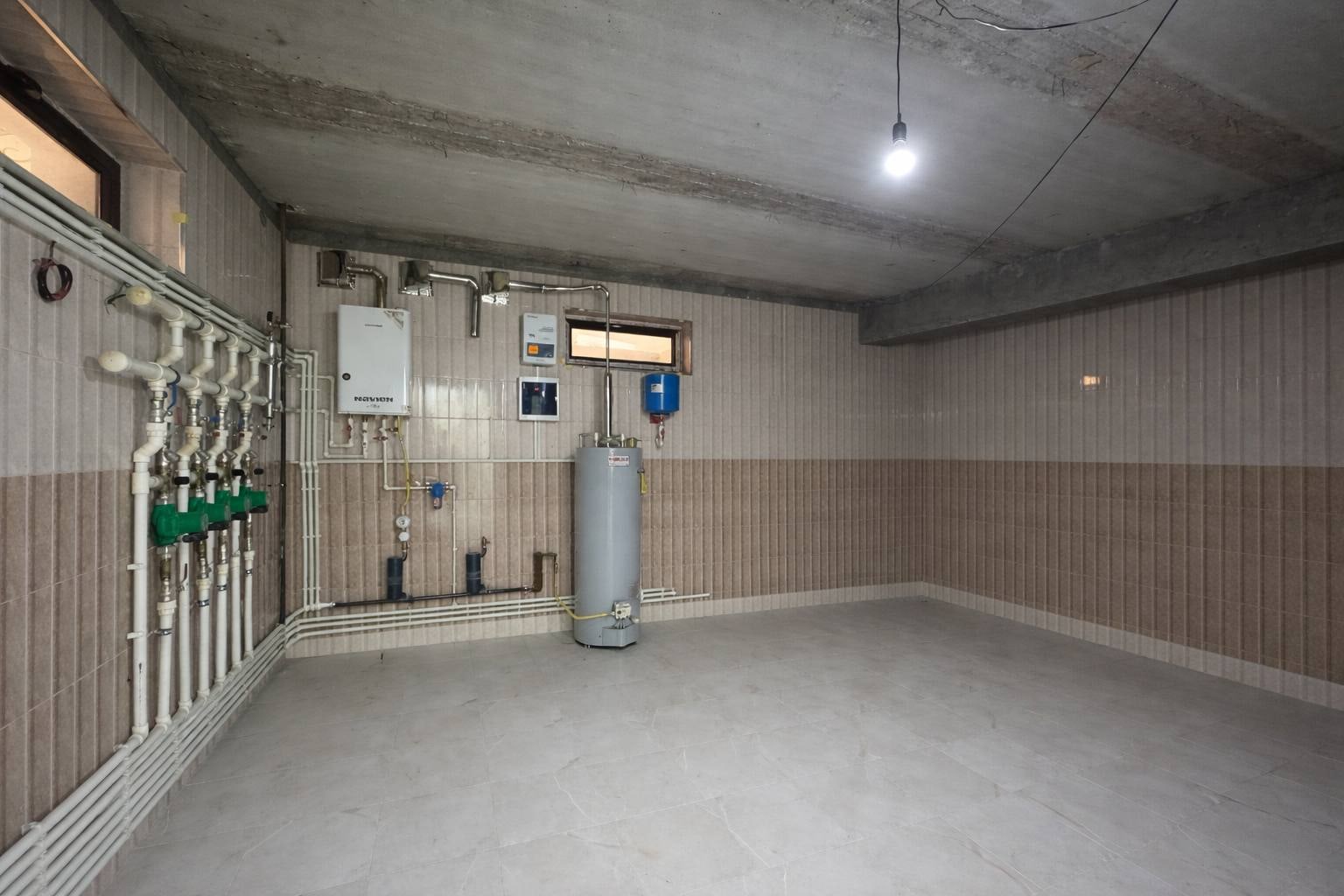 15-room house