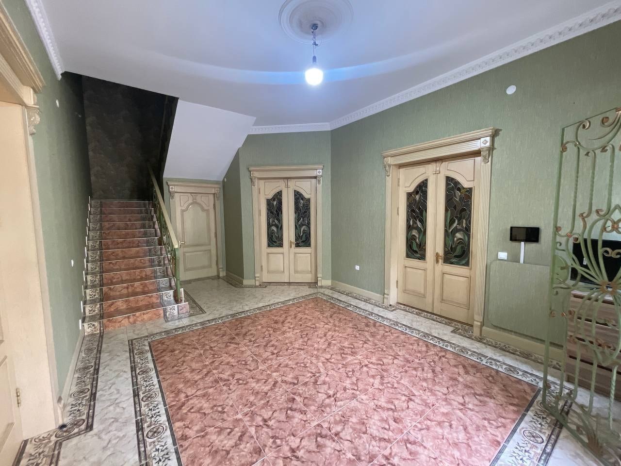 6-room house