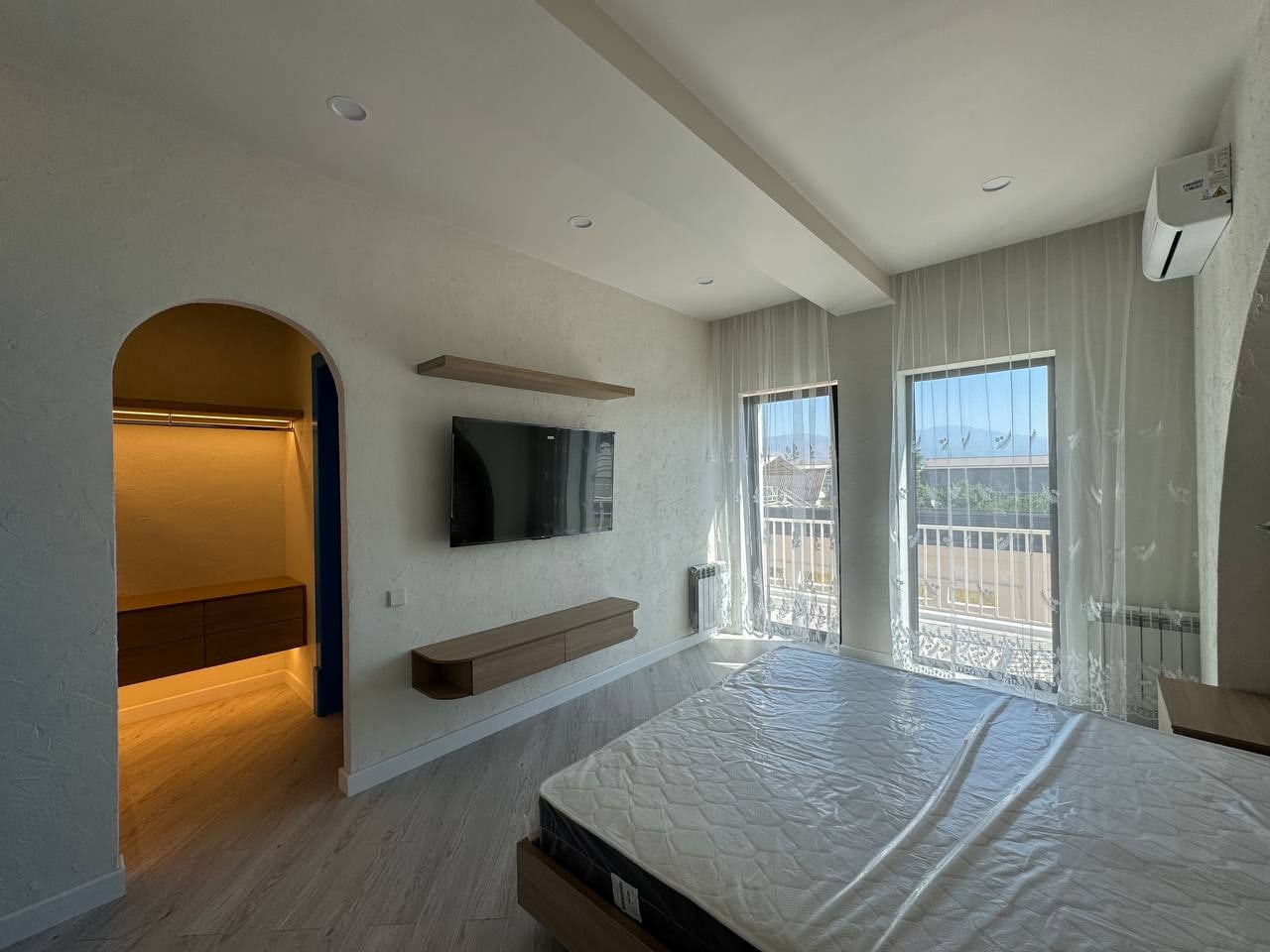 6-room cottage