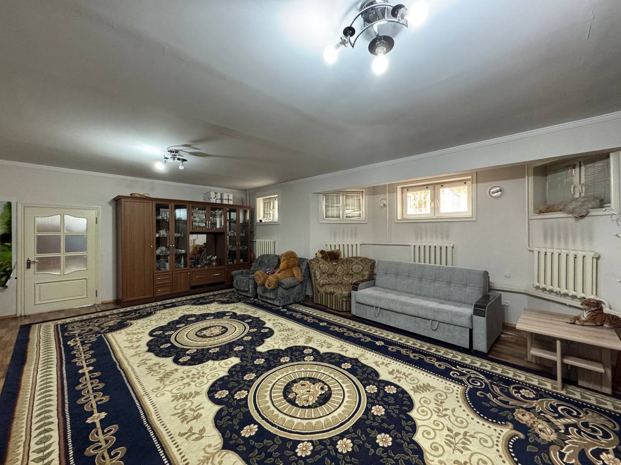 10-room house